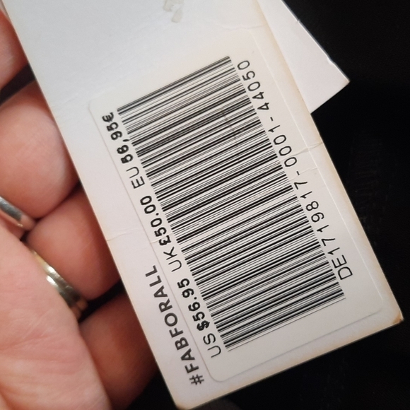 JustFab Pleated Back Button Front Black Blazer - Picture 6 of 6